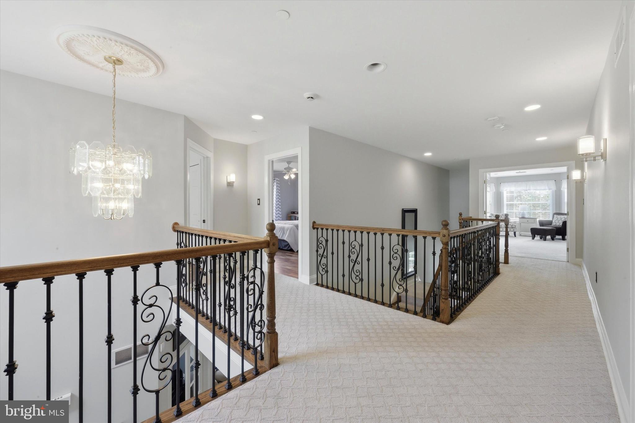 WOODLAND HOLW - Residential