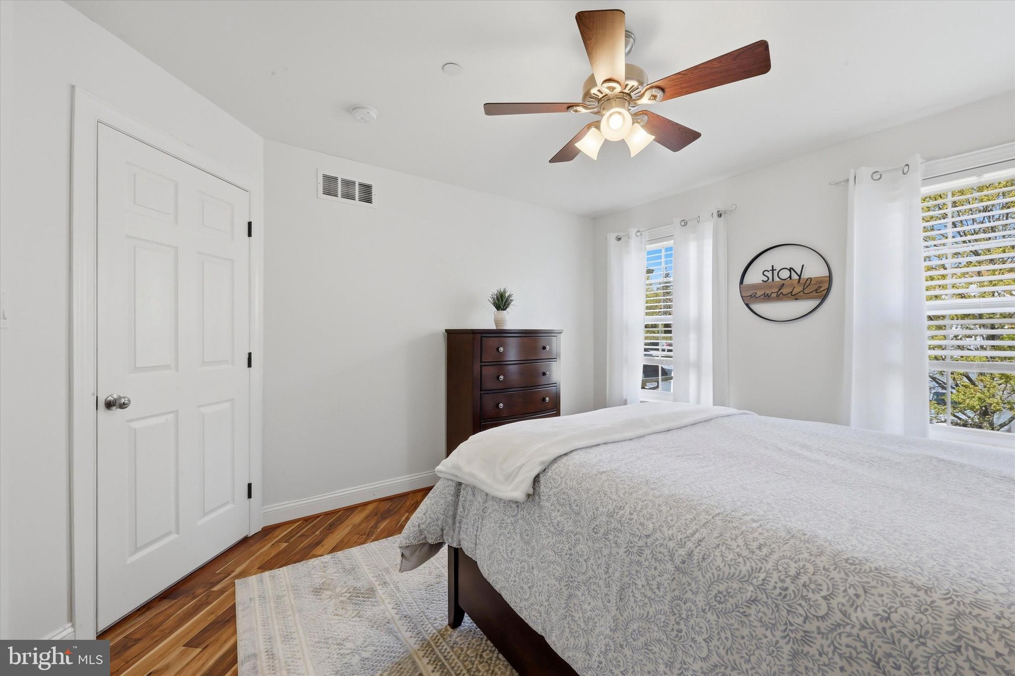 WOODLAND HOLW - Residential