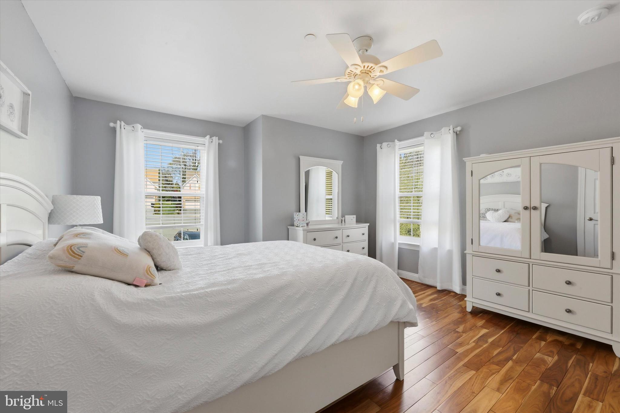 WOODLAND HOLW - Residential