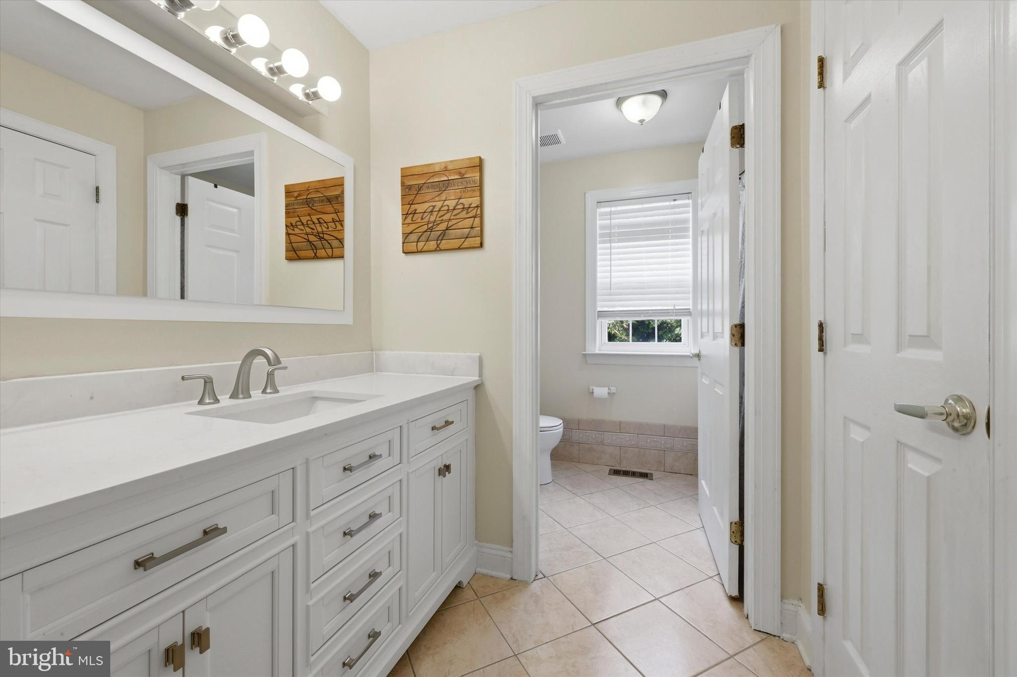 WOODLAND HOLW - Residential