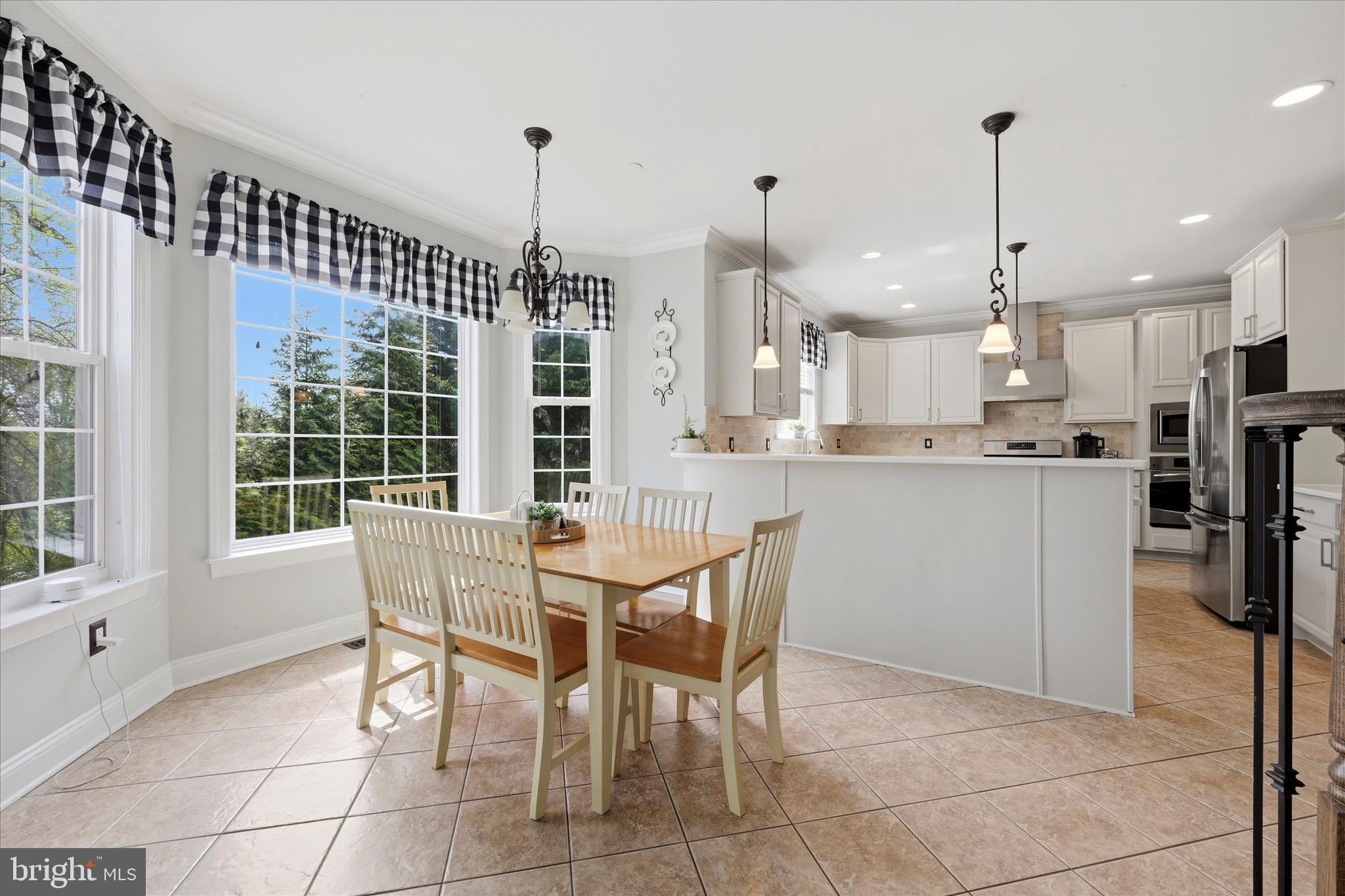 WOODLAND HOLW - Residential