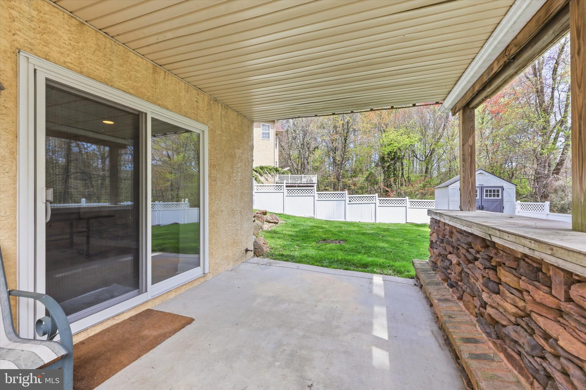 WOODLAND HOLW - Residential