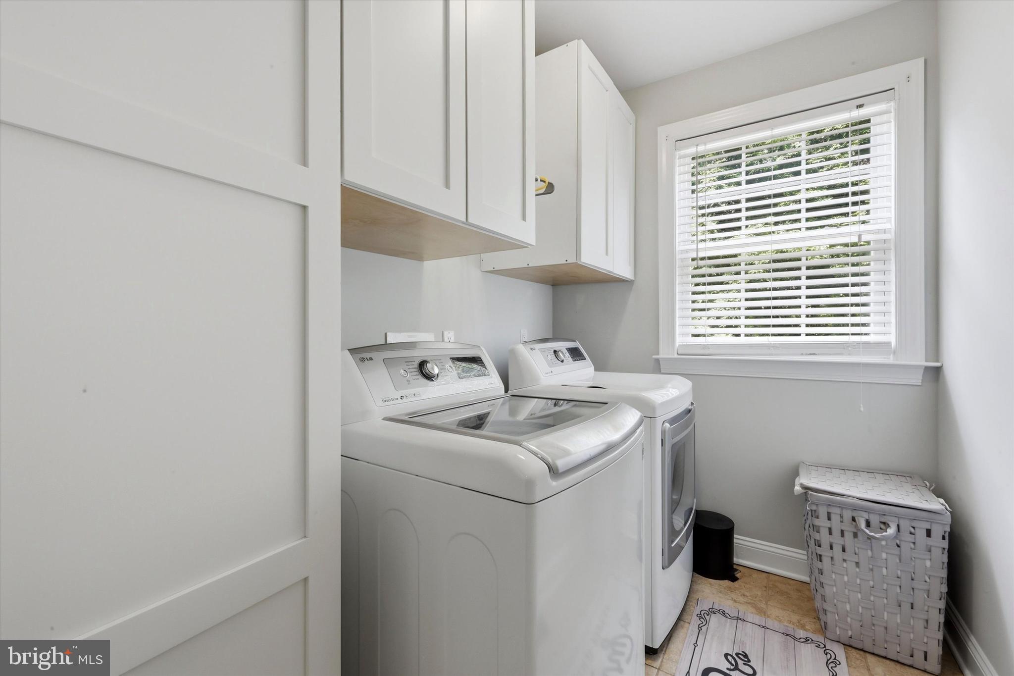 WOODLAND HOLW - Residential