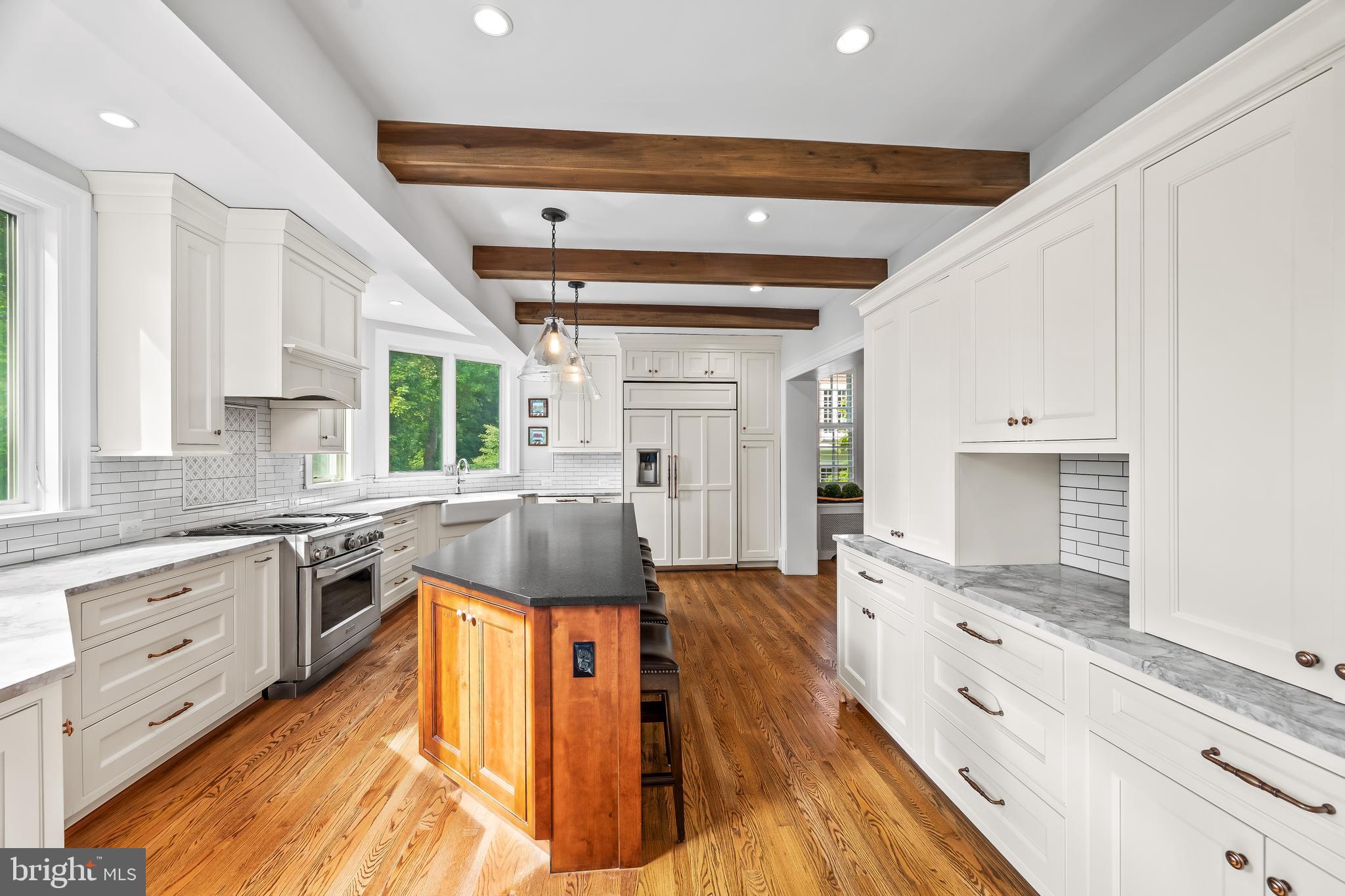 ROLAND PARK - Residential