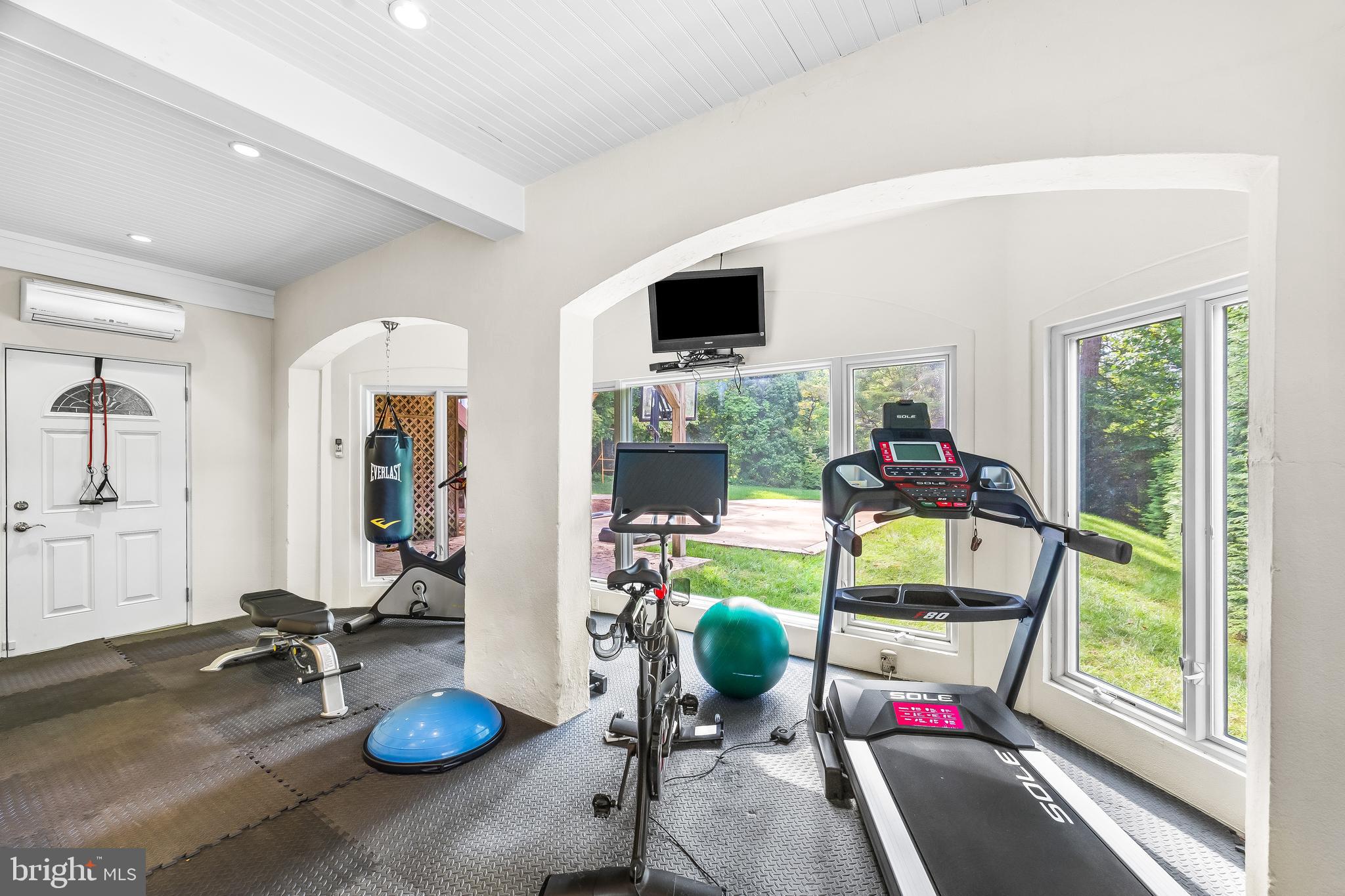 ROLAND PARK - Residential