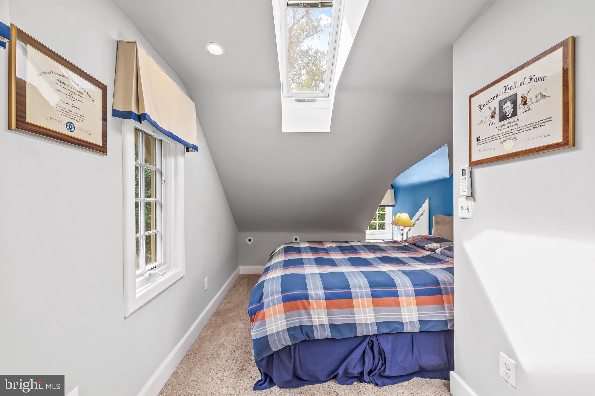 ROLAND PARK - Residential