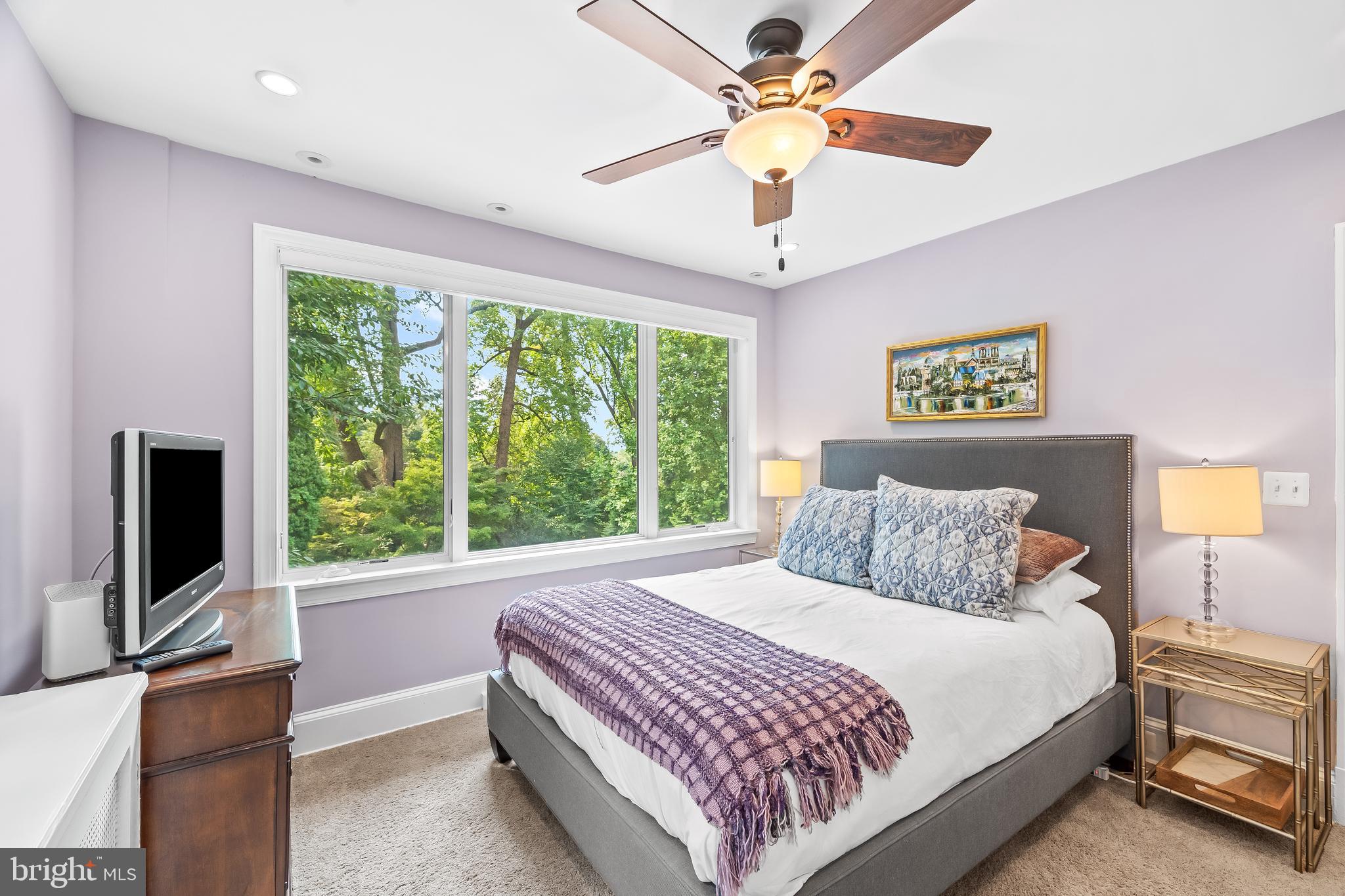 ROLAND PARK - Residential