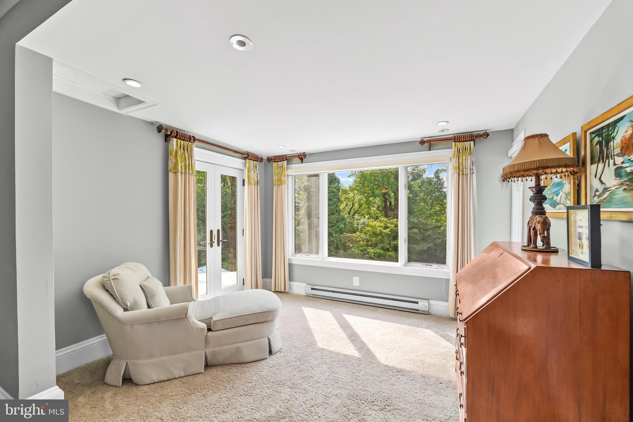 ROLAND PARK - Residential