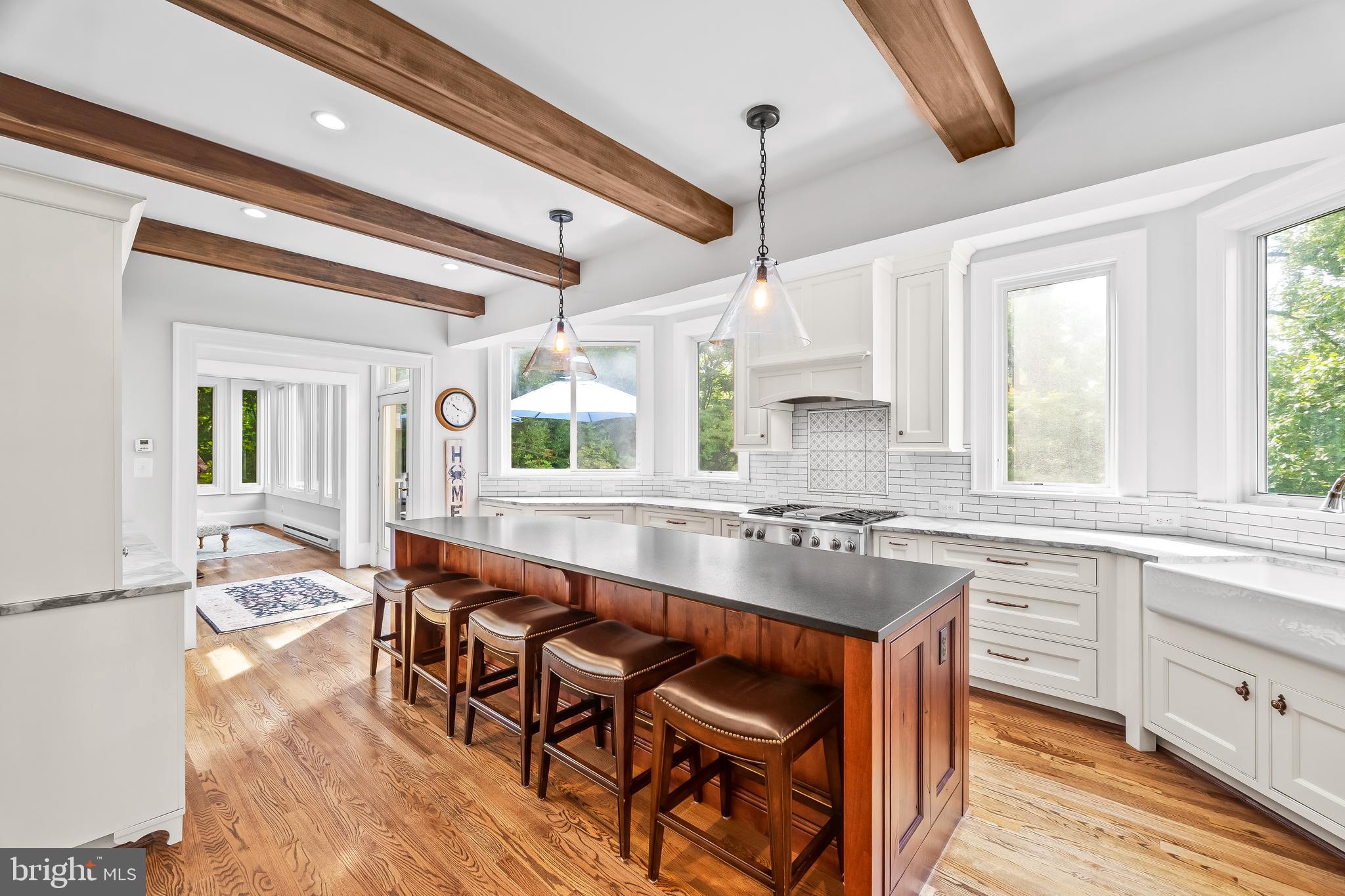 ROLAND PARK - Residential