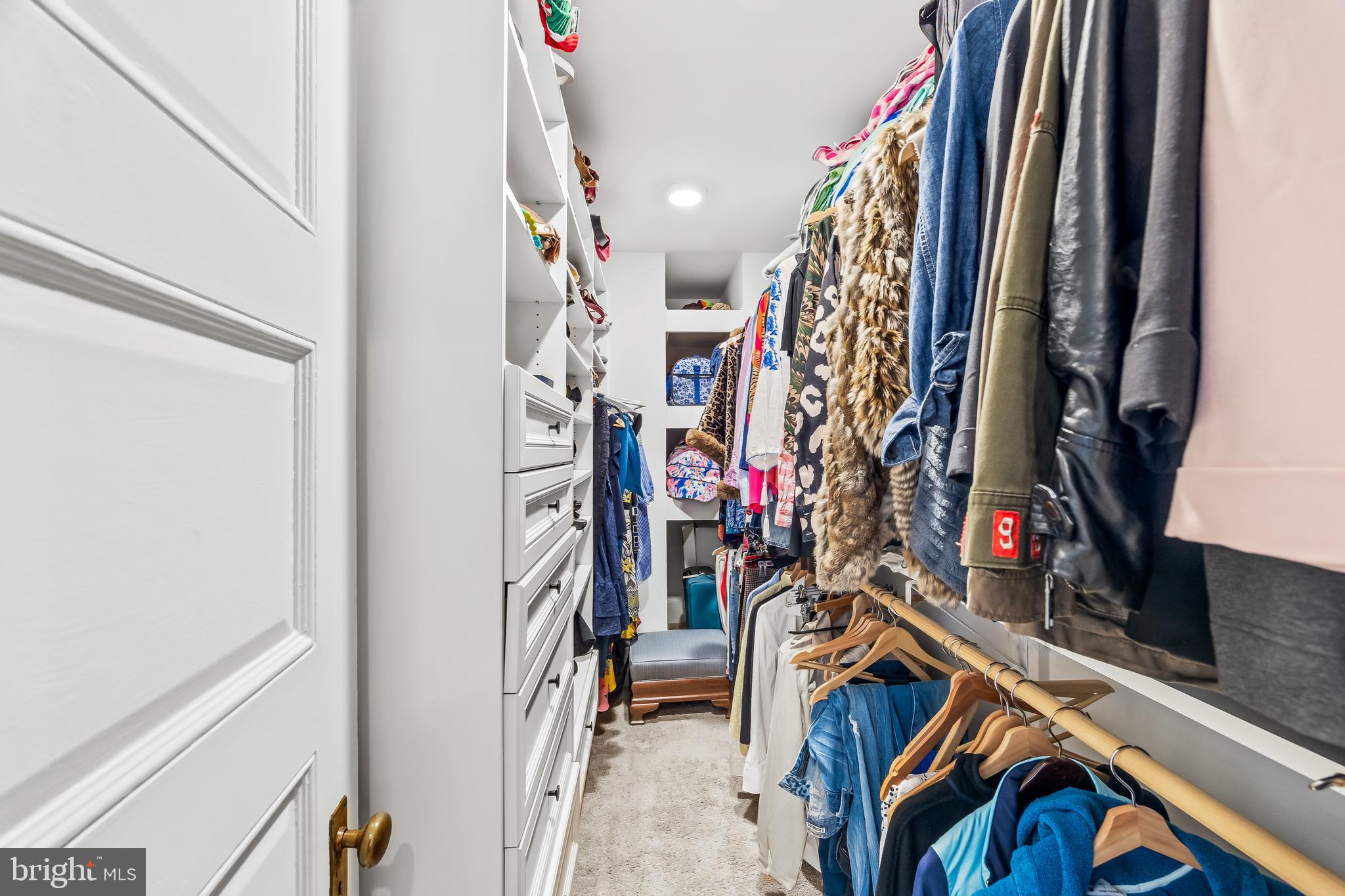 ROLAND PARK - Residential