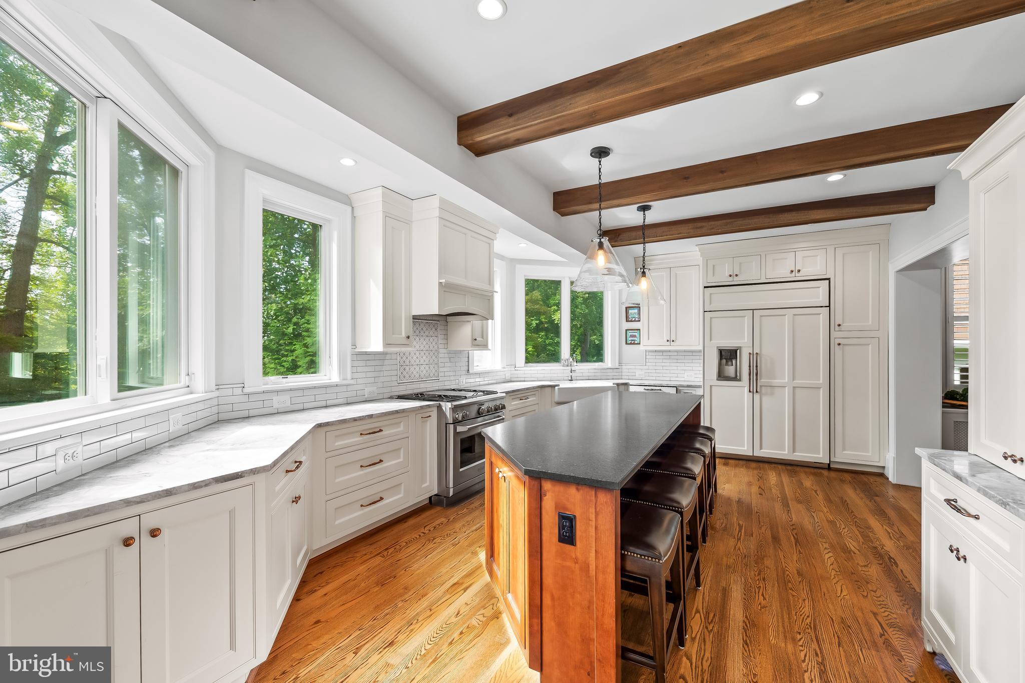 ROLAND PARK - Residential