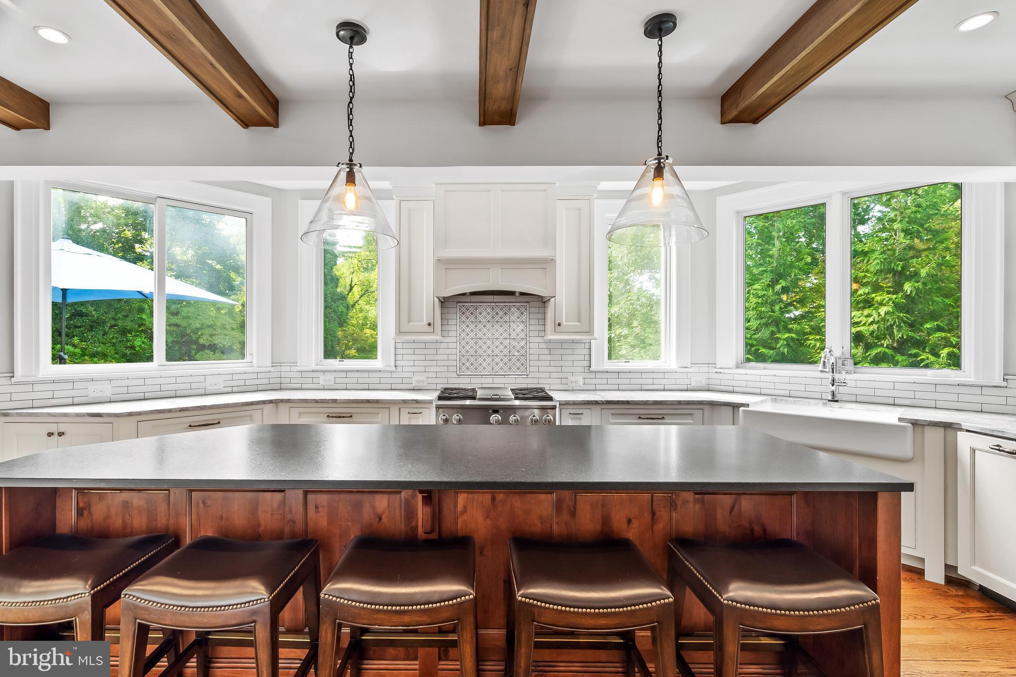 ROLAND PARK - Residential