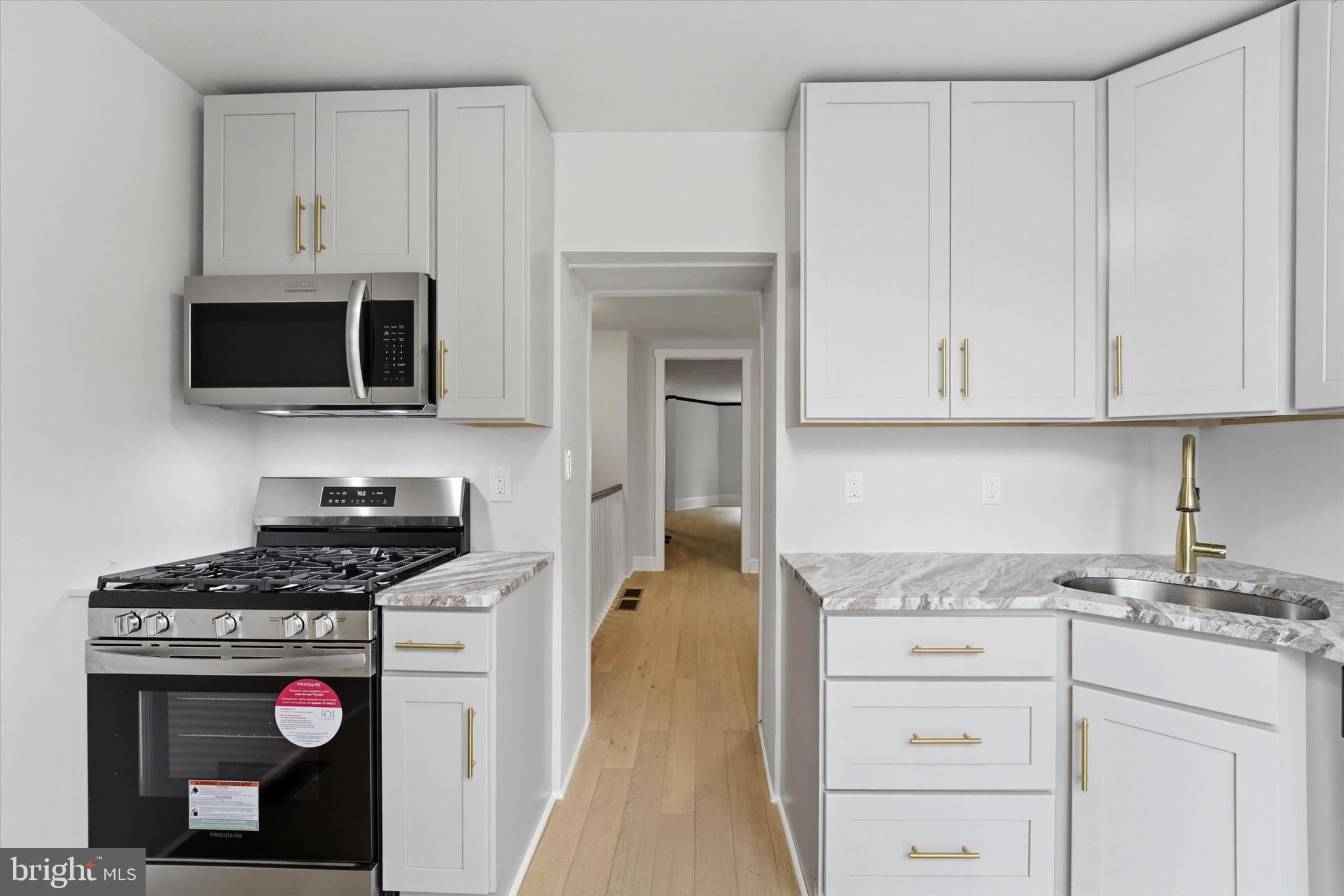 ROXBOROUGH - Residential