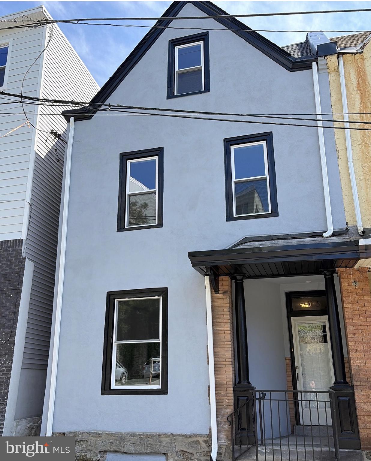 ROXBOROUGH - Residential