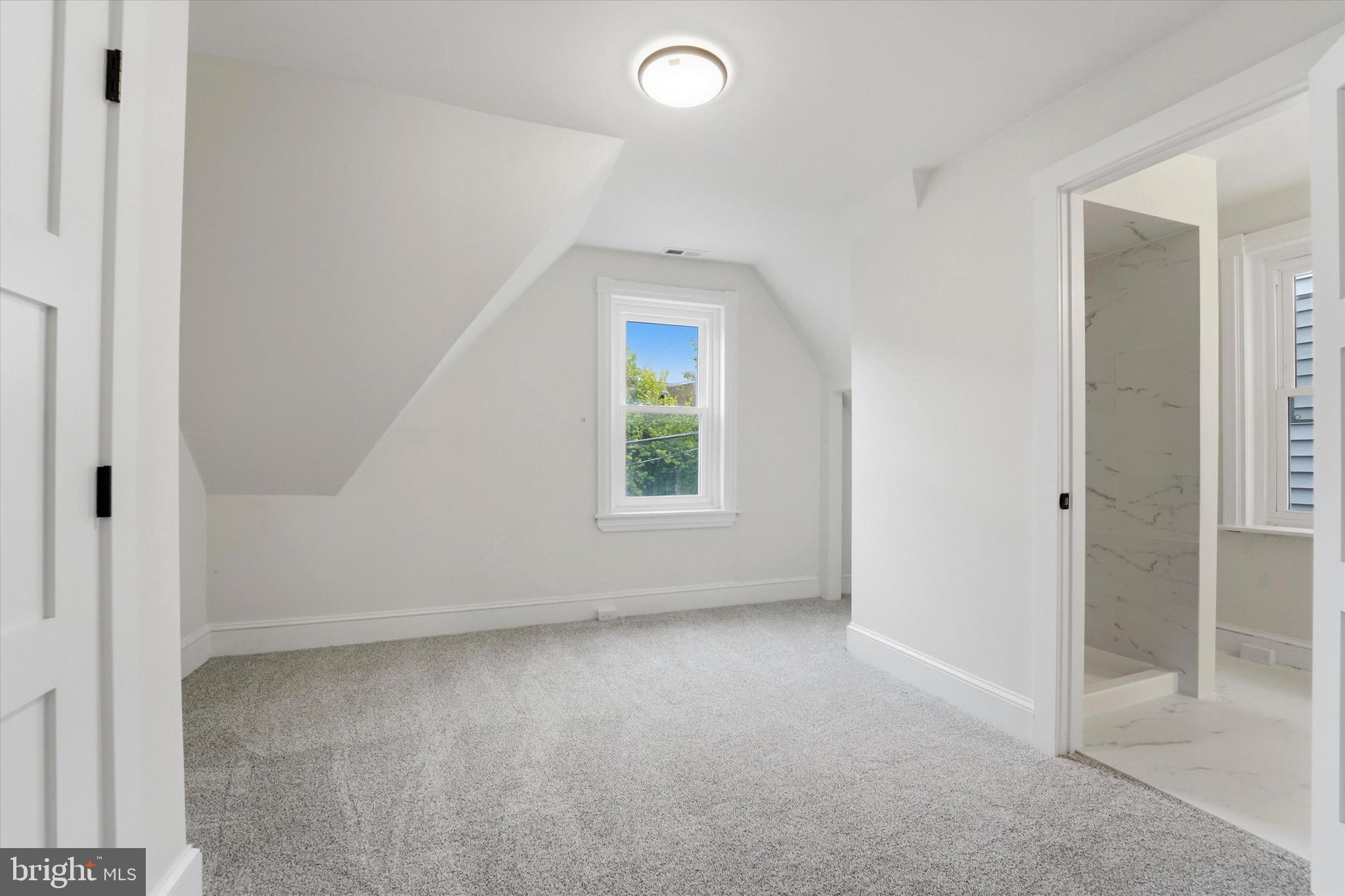 ROXBOROUGH - Residential