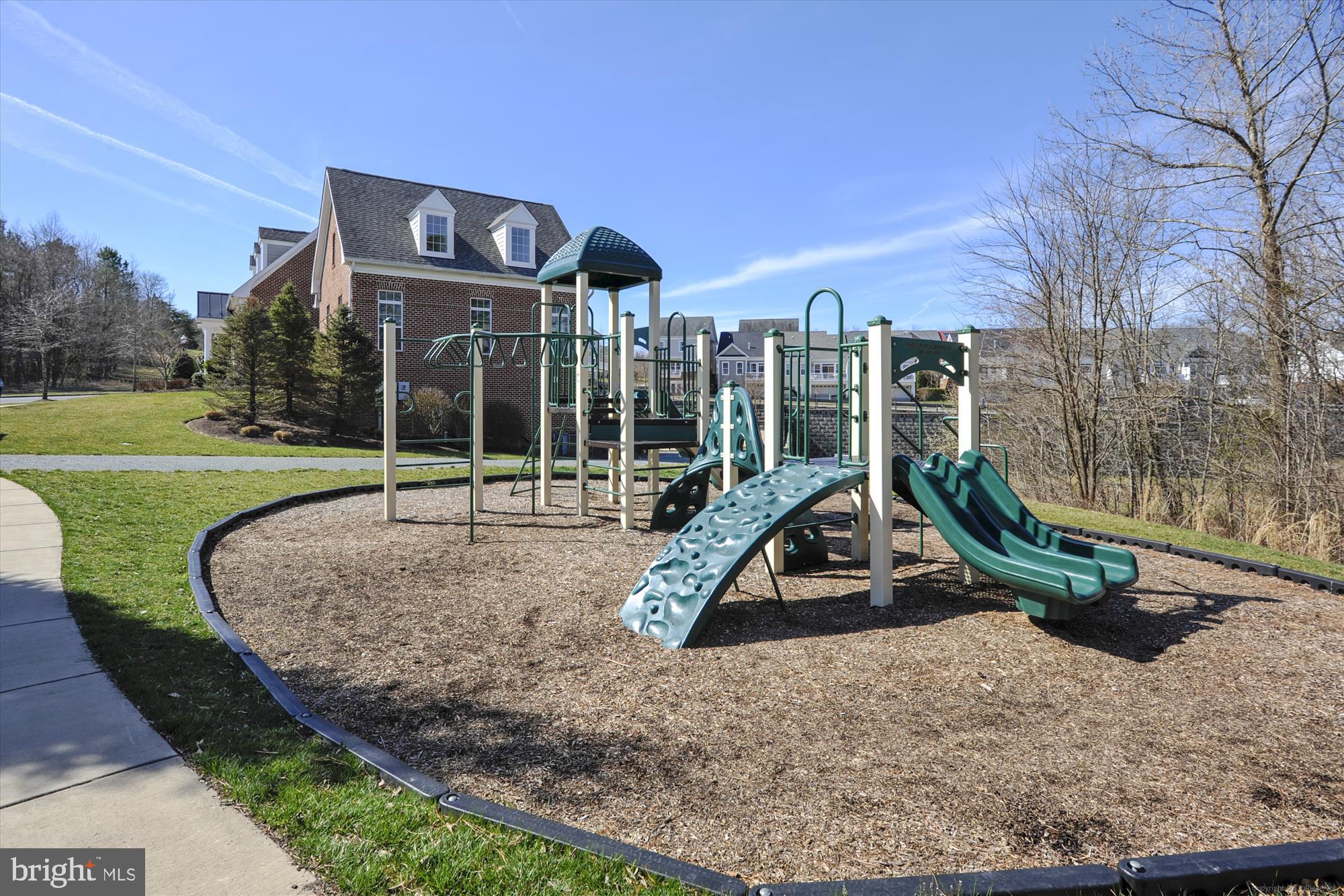 THE VILLAGES OF STEEPLEC - Residential