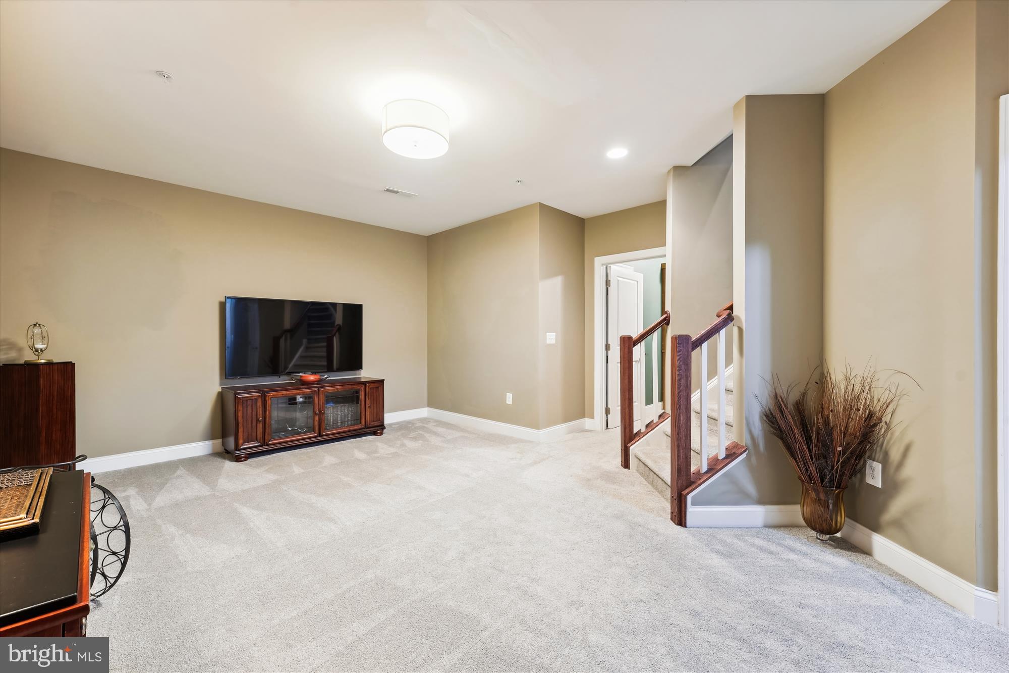 THE VILLAGES OF STEEPLEC - Residential