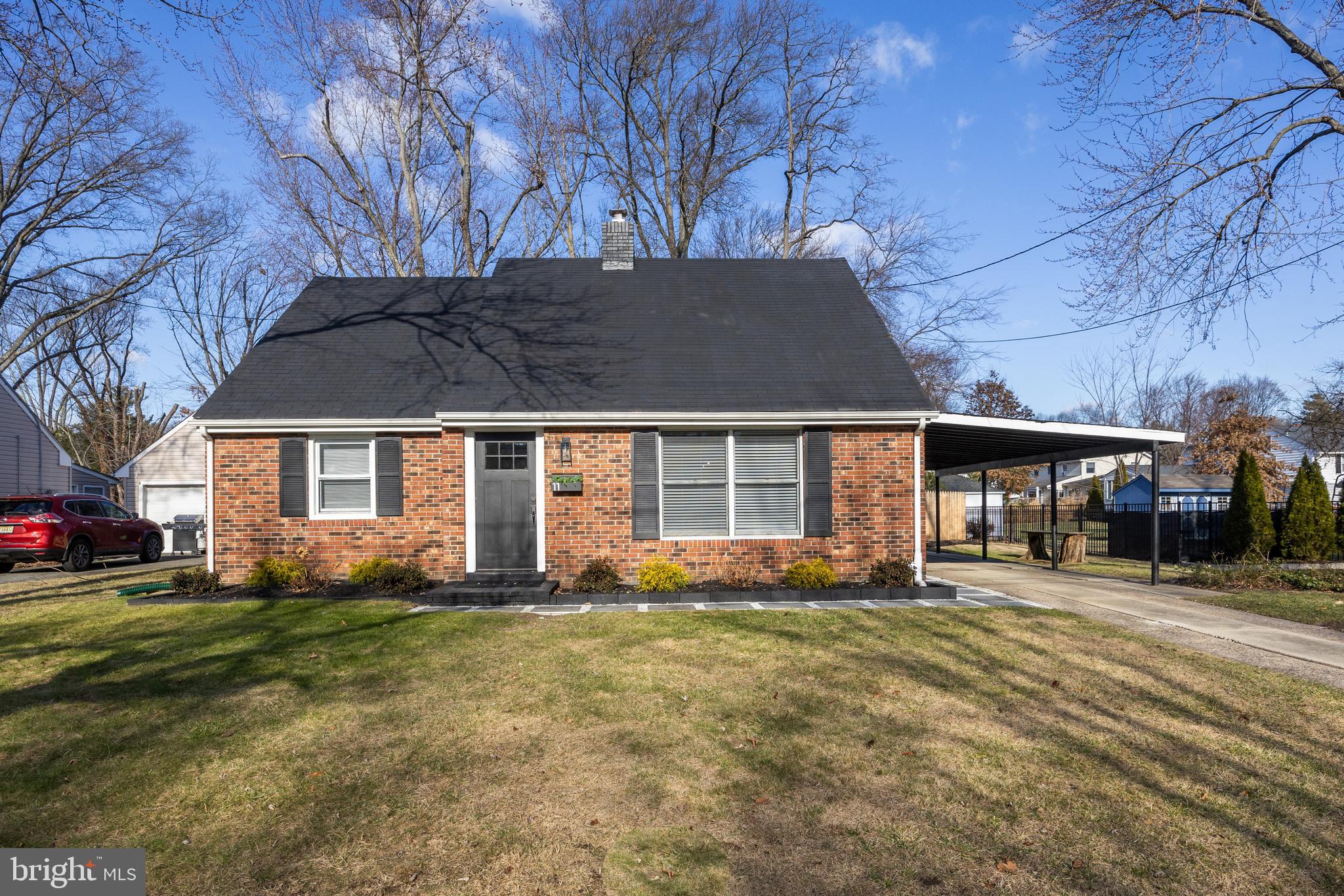11 E SUTTON AVENUE