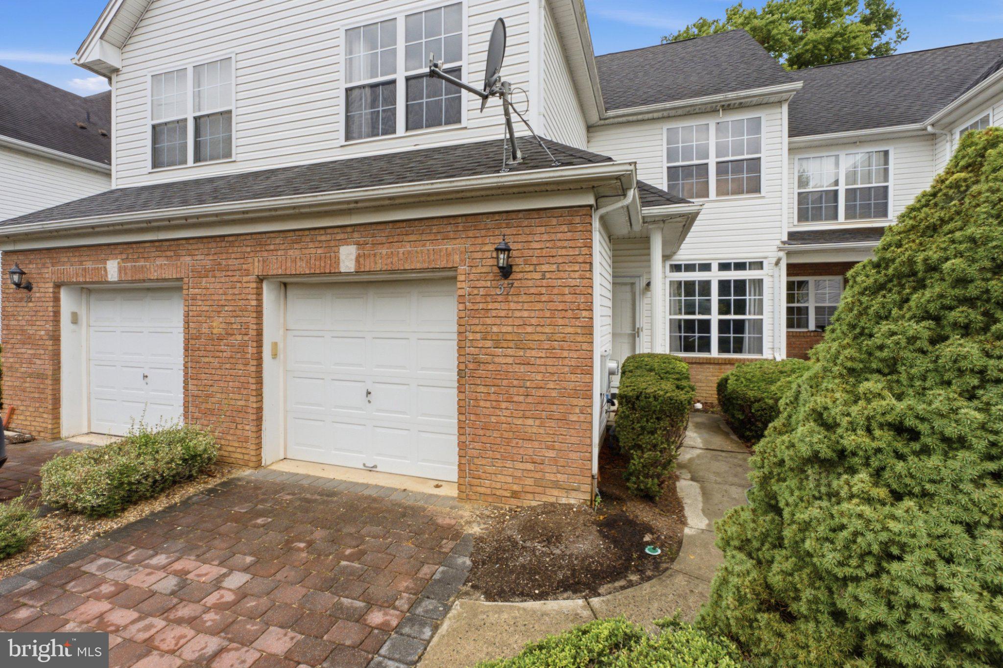 37 SHELLEY CIRCLE