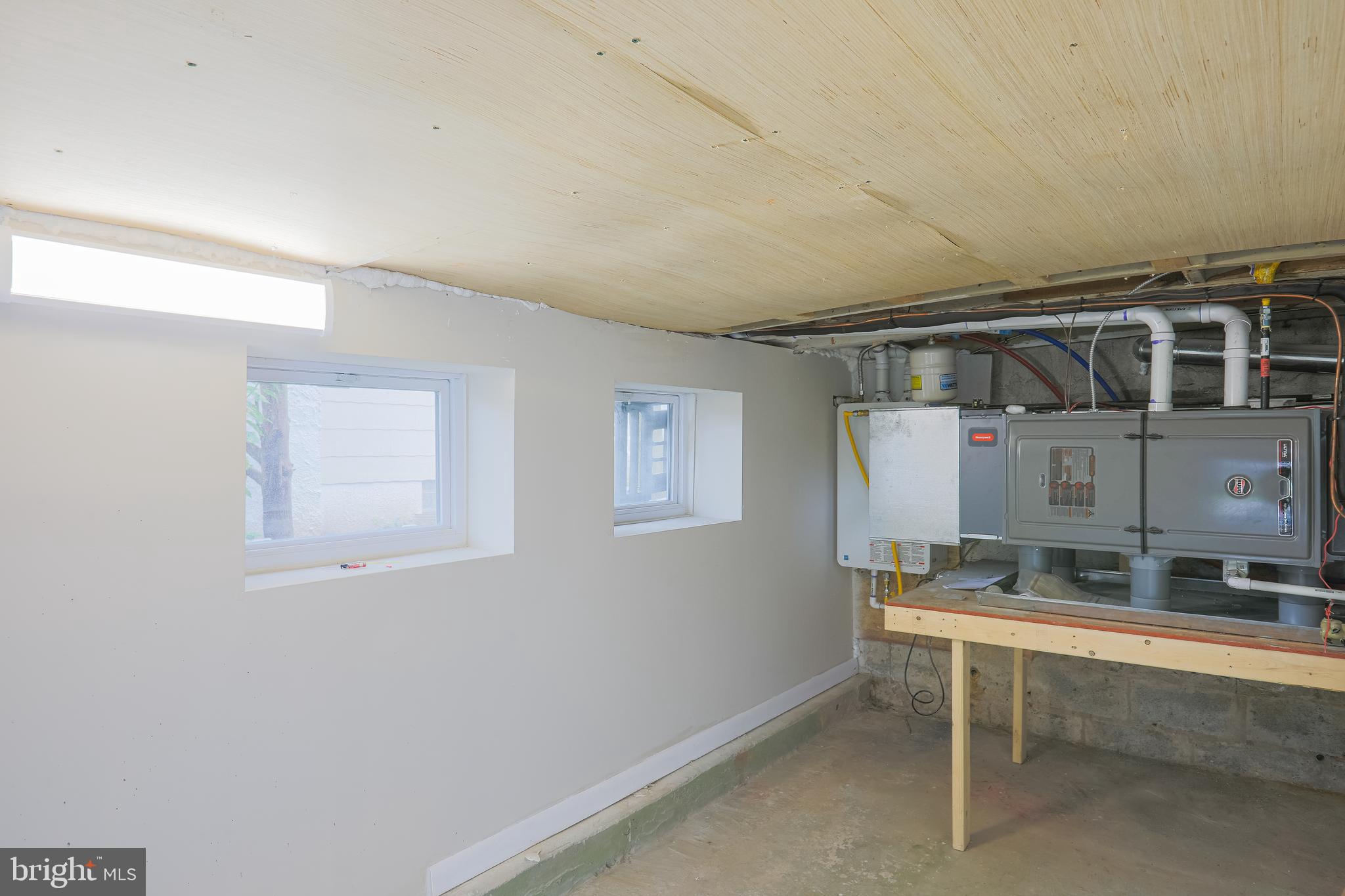 IDLEWOOD - Residential