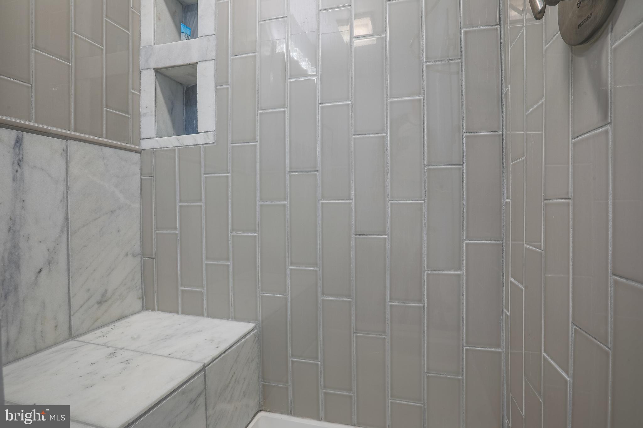 IDLEWOOD - Residential