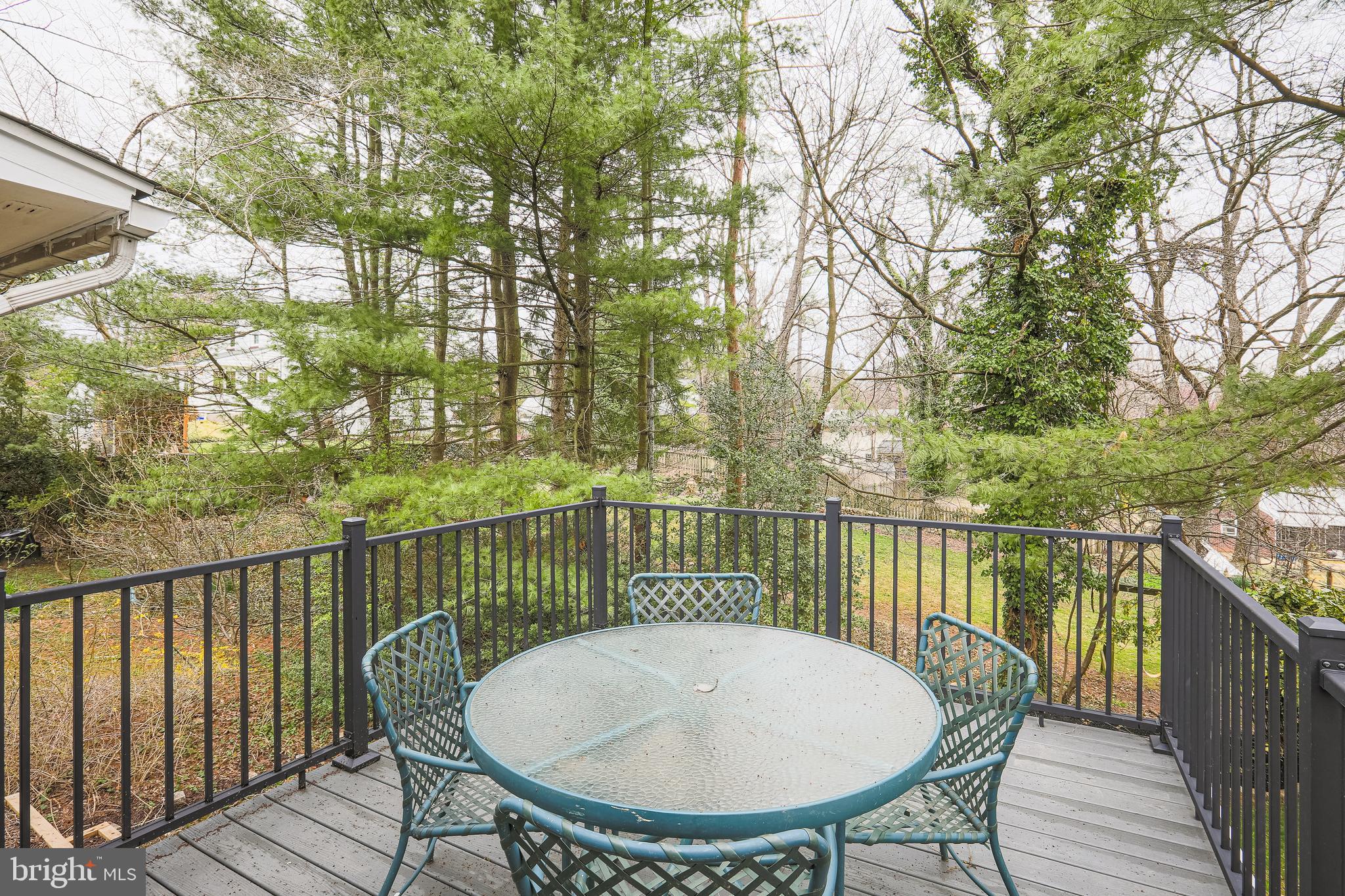 IDLEWOOD - Residential