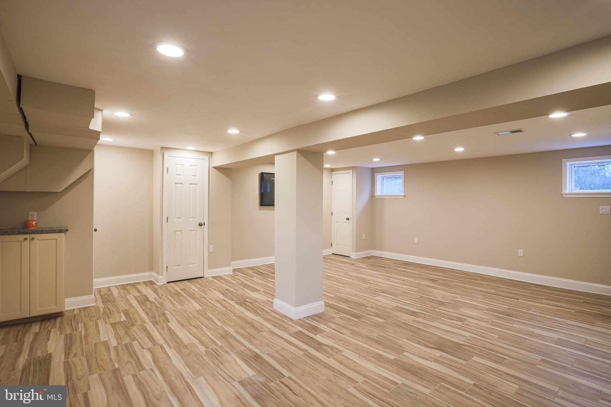 IDLEWOOD - Residential