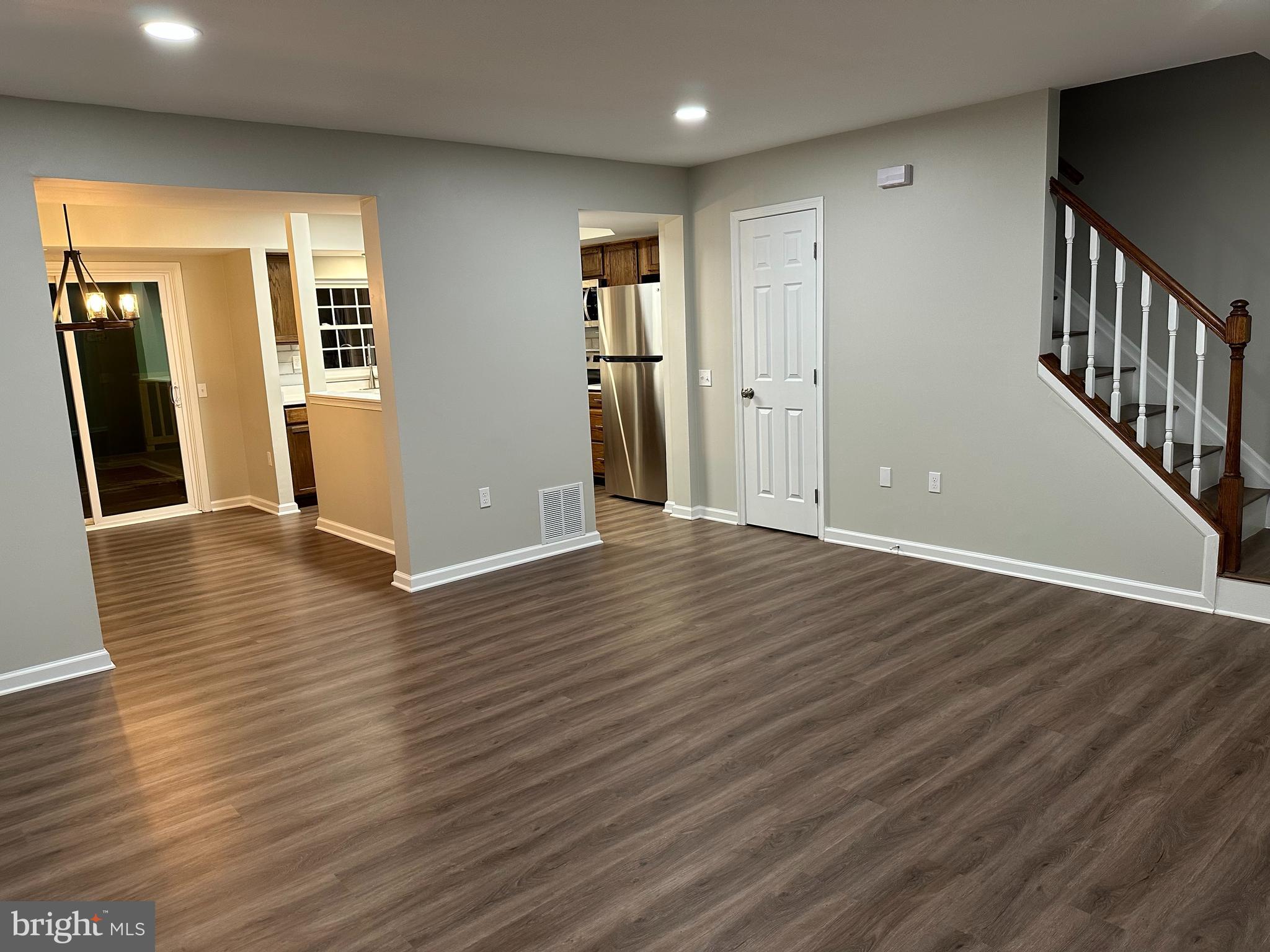 ST CHARLES SUB - LANCASTER - Residential Lease