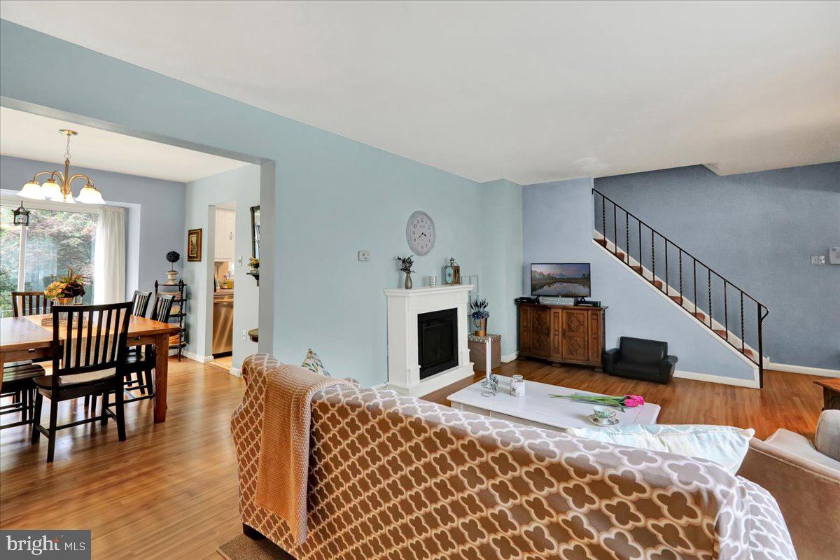 WHEATON HEIGHTS - Residential