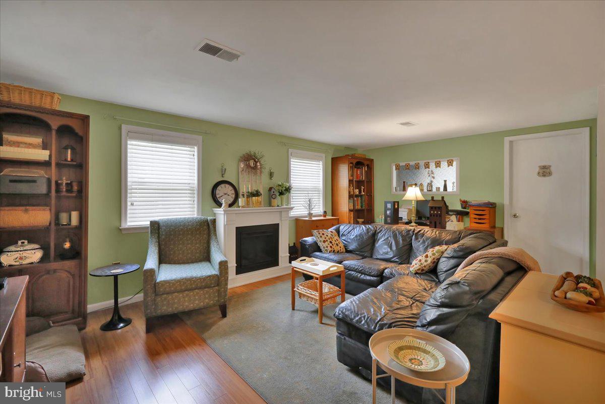 WHEATON HEIGHTS - Residential