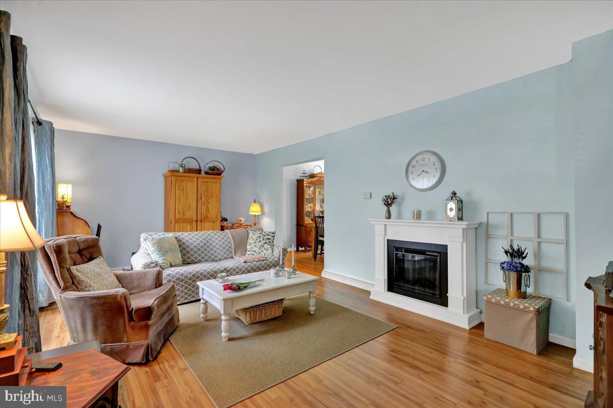 WHEATON HEIGHTS - Residential