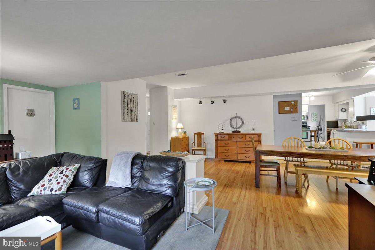 WHEATON HEIGHTS - Residential