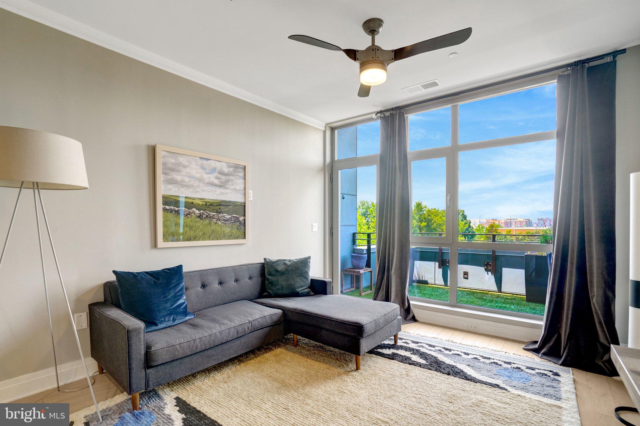 900 11TH STREET SE 405