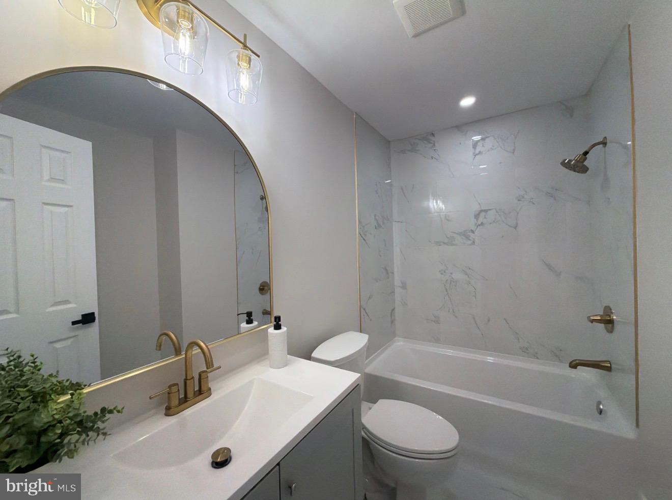 12607 ABBOTTSFORD CIRCLE