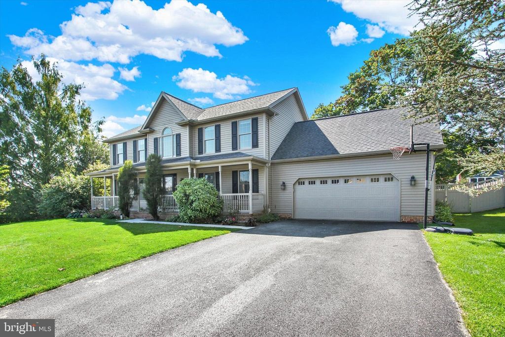 Photo of 2 Holiday Drive, SHREWSBURY, PA 17361 (MLS # PAYK2088728)