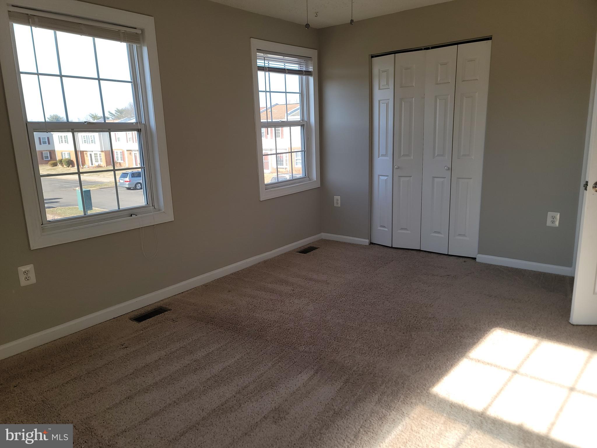 ASHTON GLEN - Residential Lease