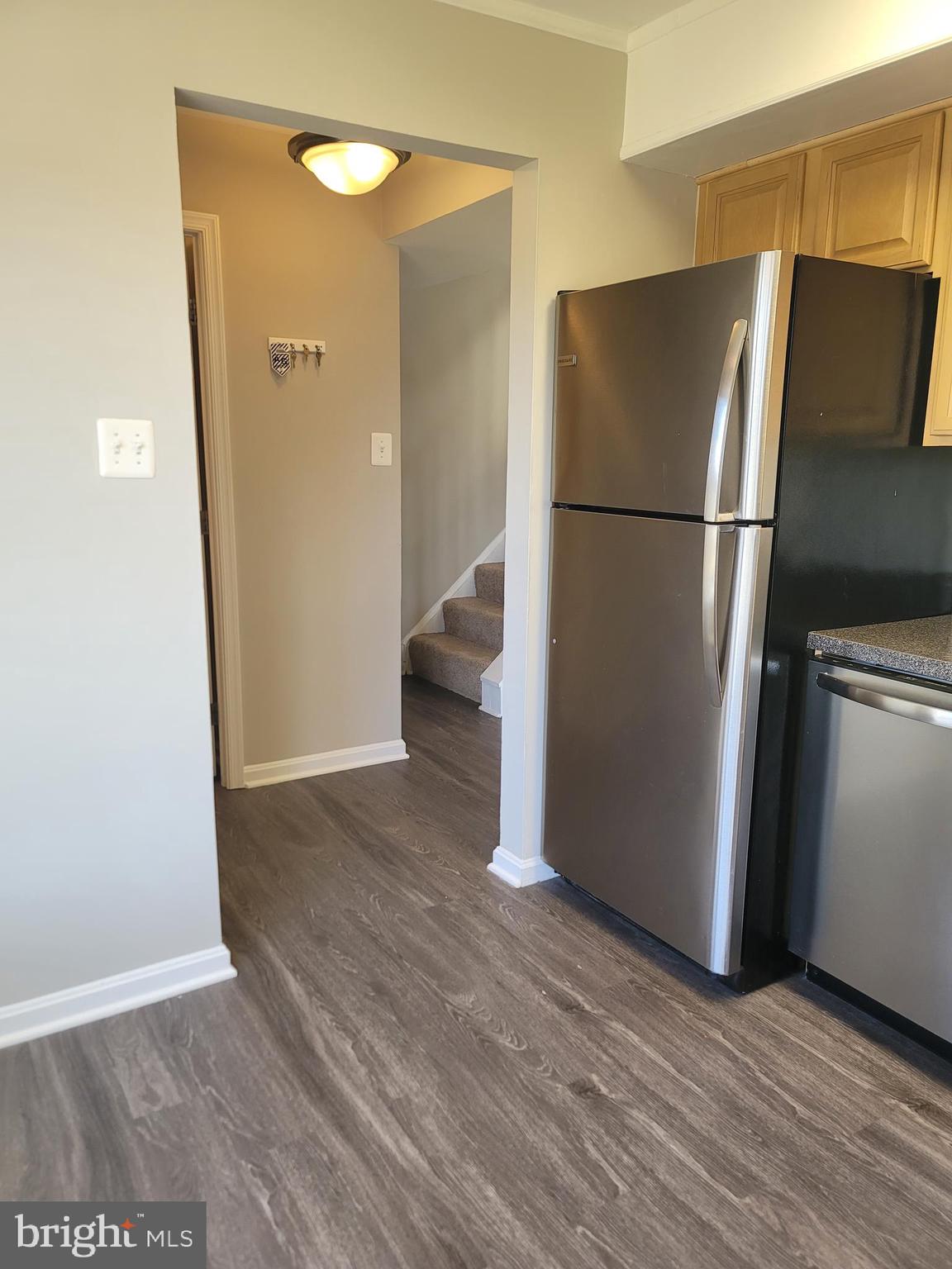 ASHTON GLEN - Residential Lease