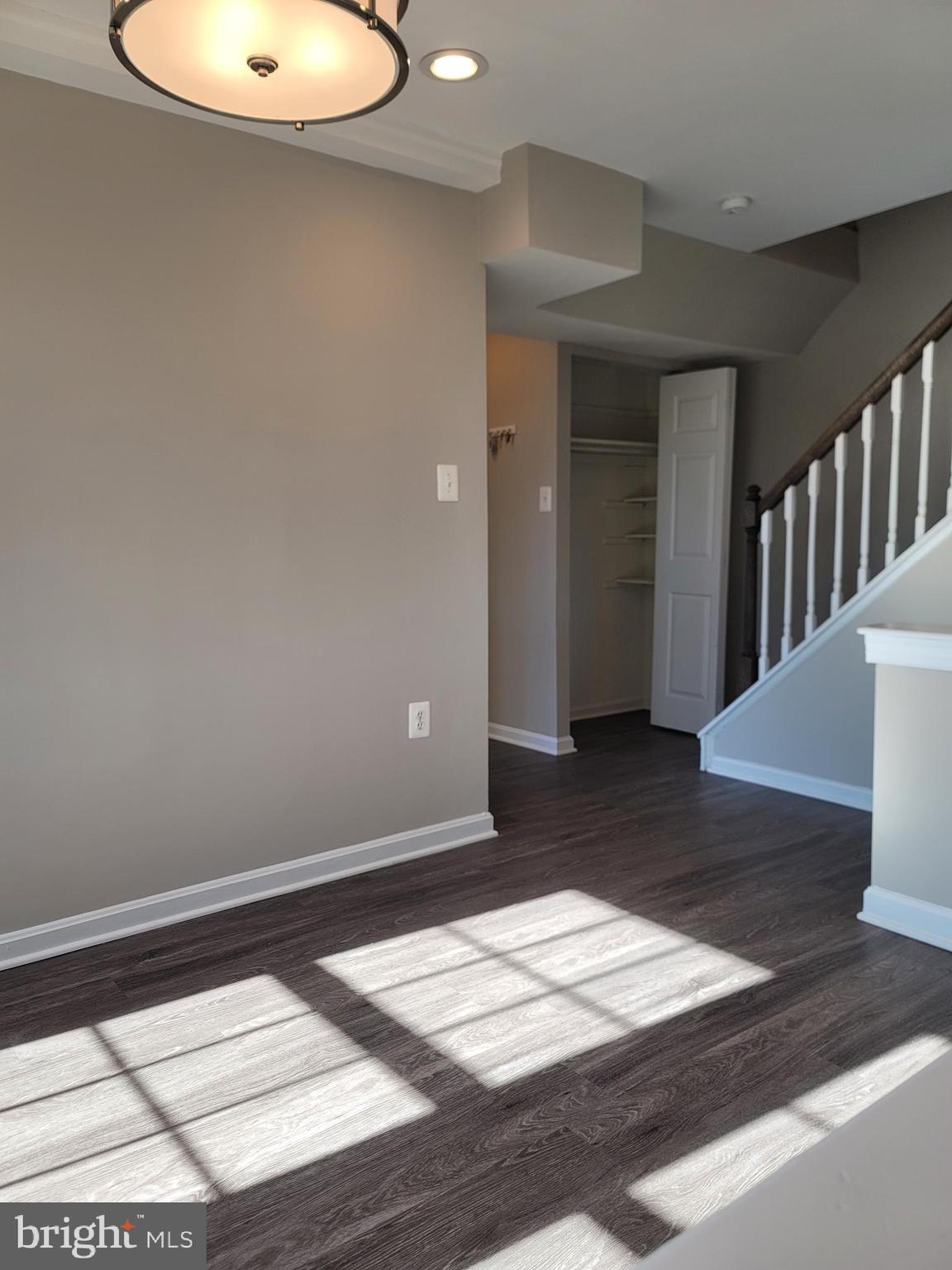 ASHTON GLEN - Residential Lease