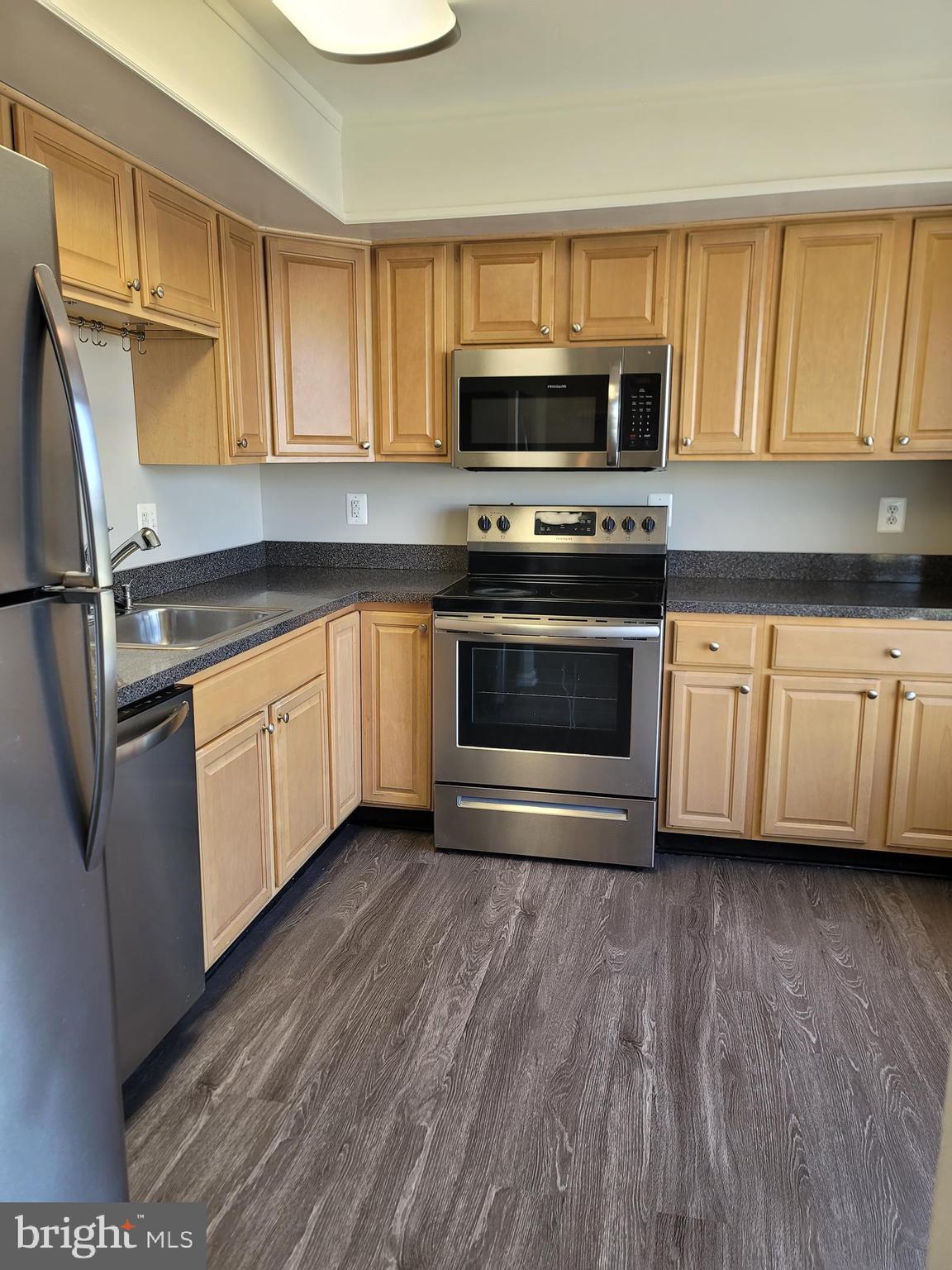 ASHTON GLEN - Residential Lease