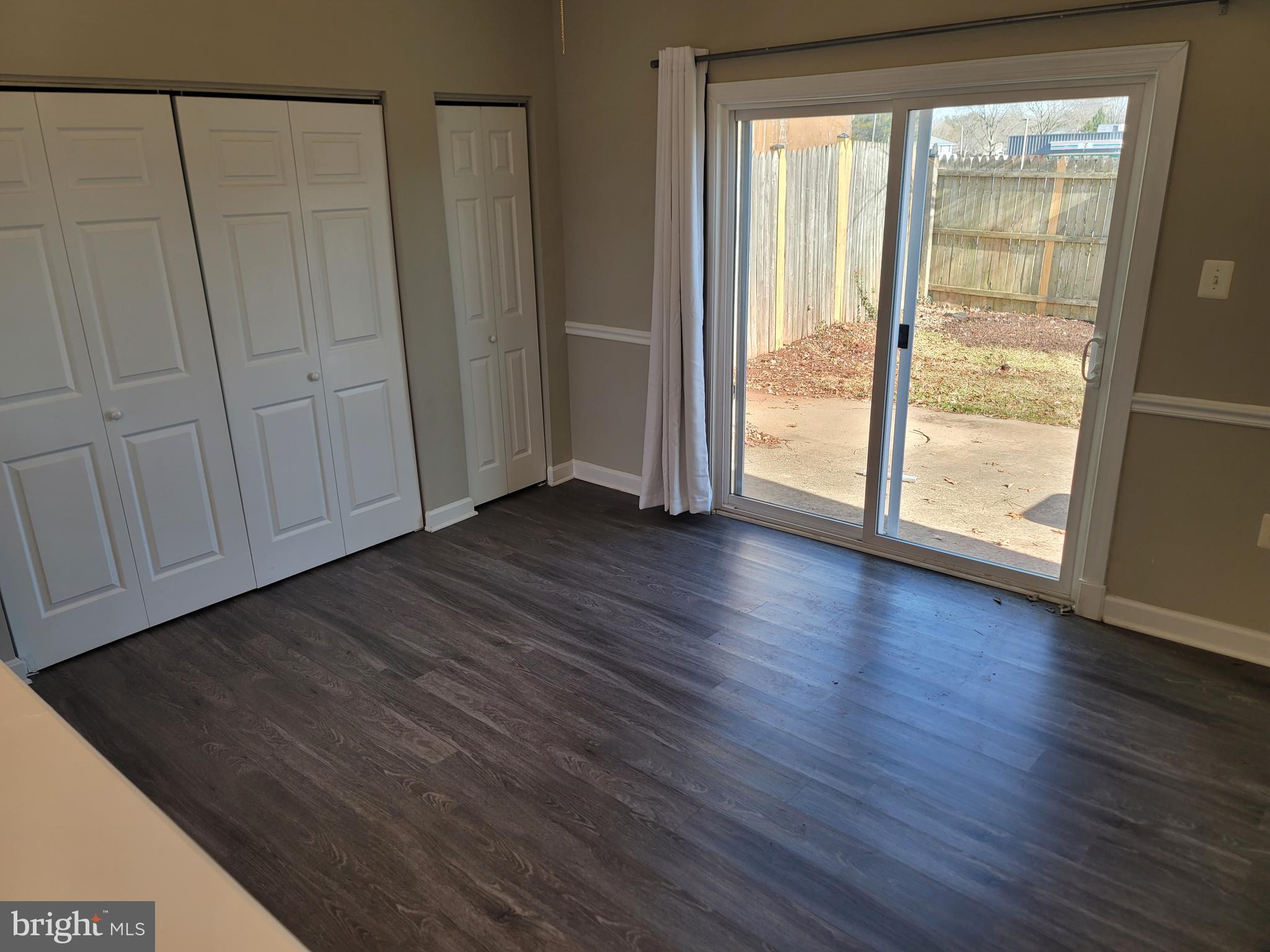 ASHTON GLEN - Residential Lease