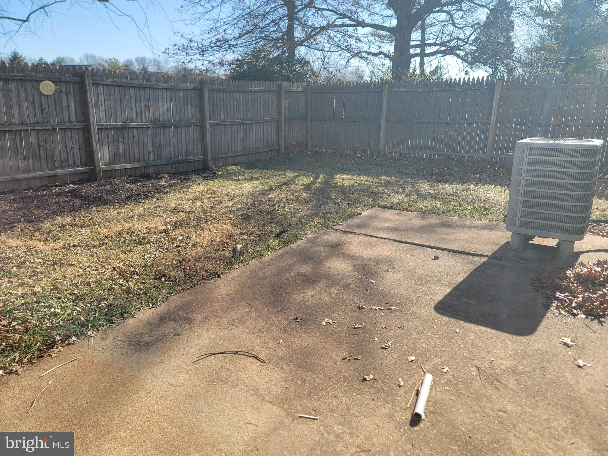 ASHTON GLEN - Residential Lease