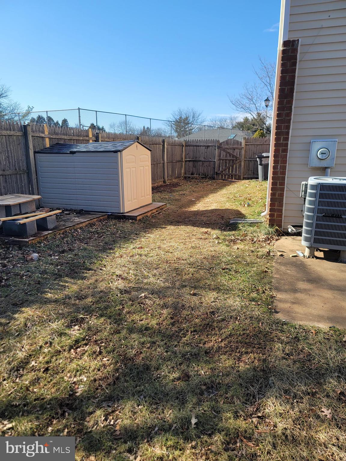 ASHTON GLEN - Residential Lease