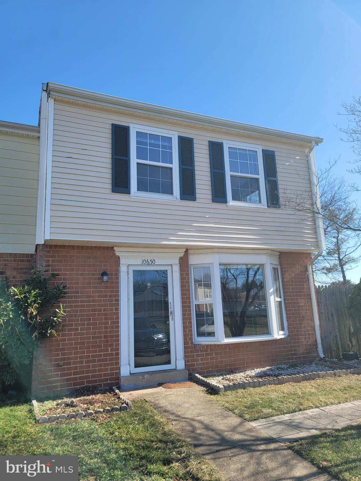 ASHTON GLEN - Residential Lease