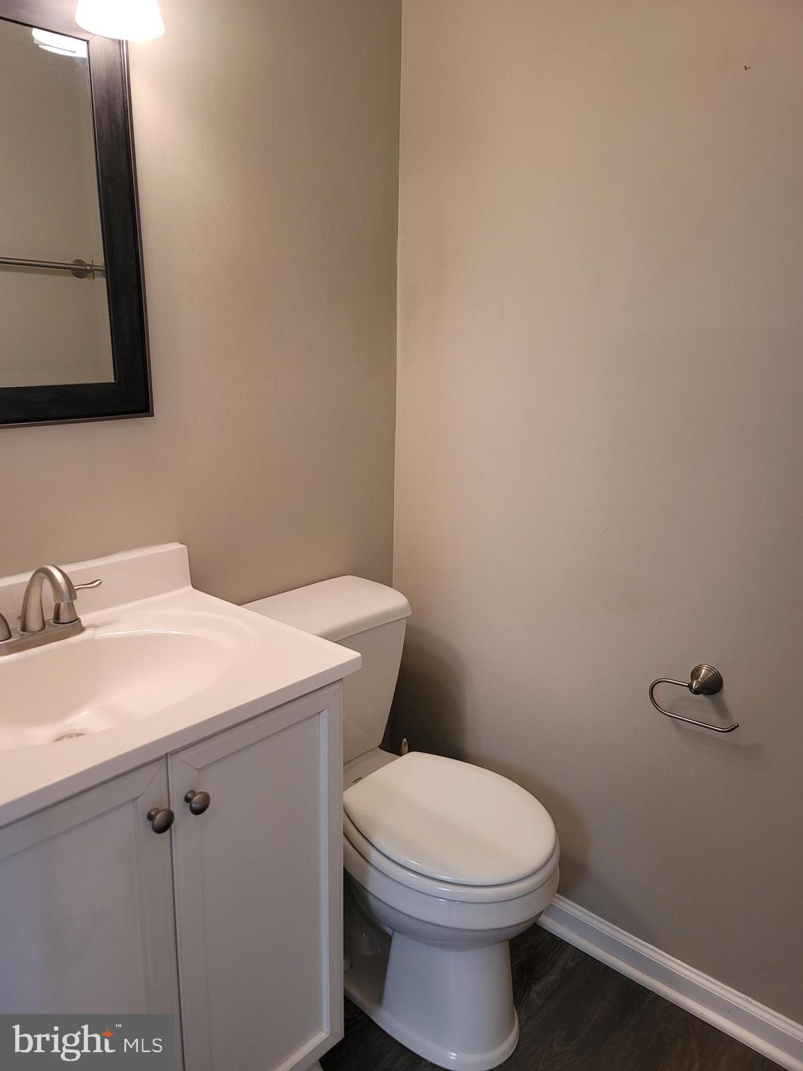 ASHTON GLEN - Residential Lease