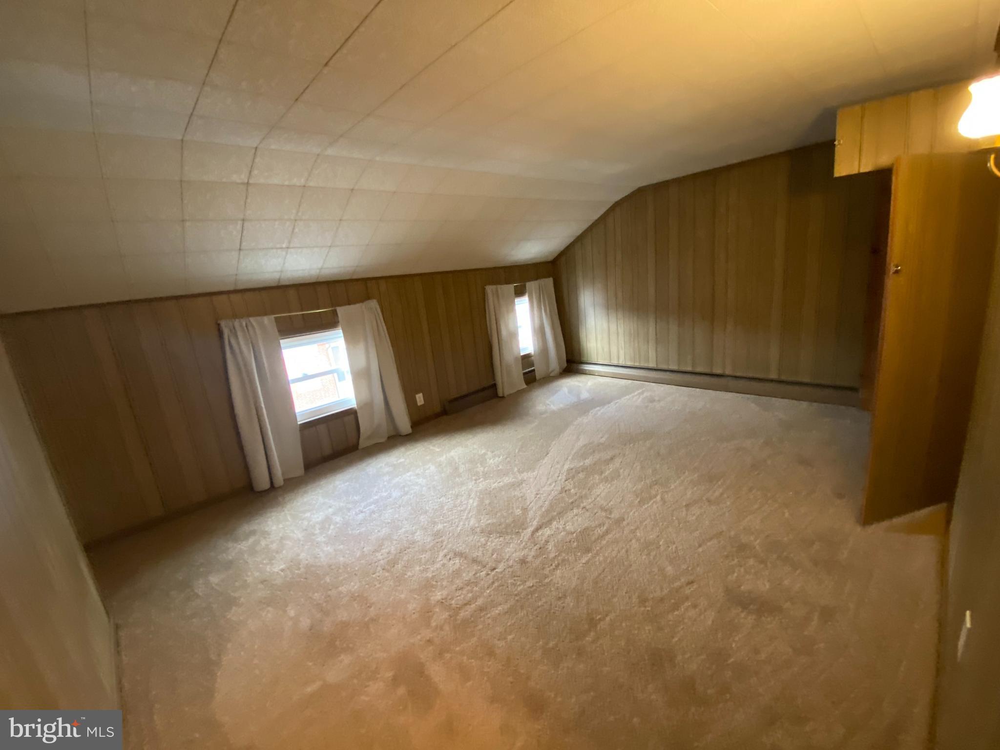 LITTLE ITALY - Residential Lease