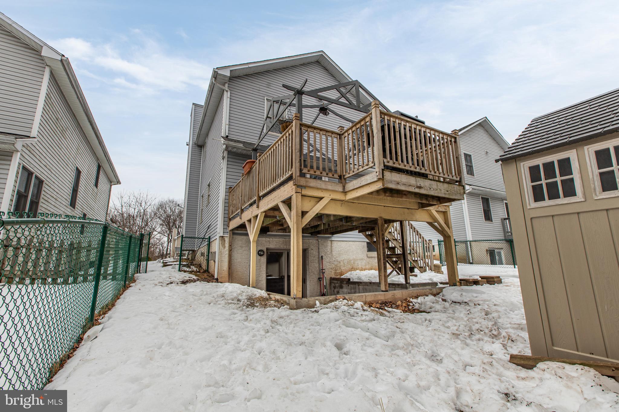 UPLAND VIL - Residential