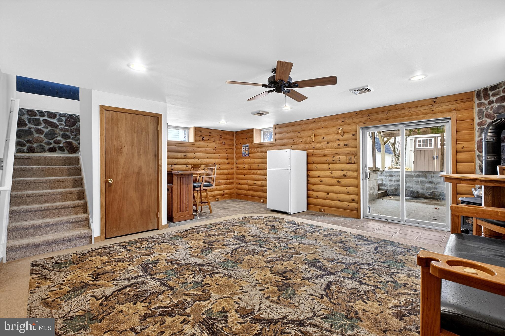 UPLAND VIL - Residential