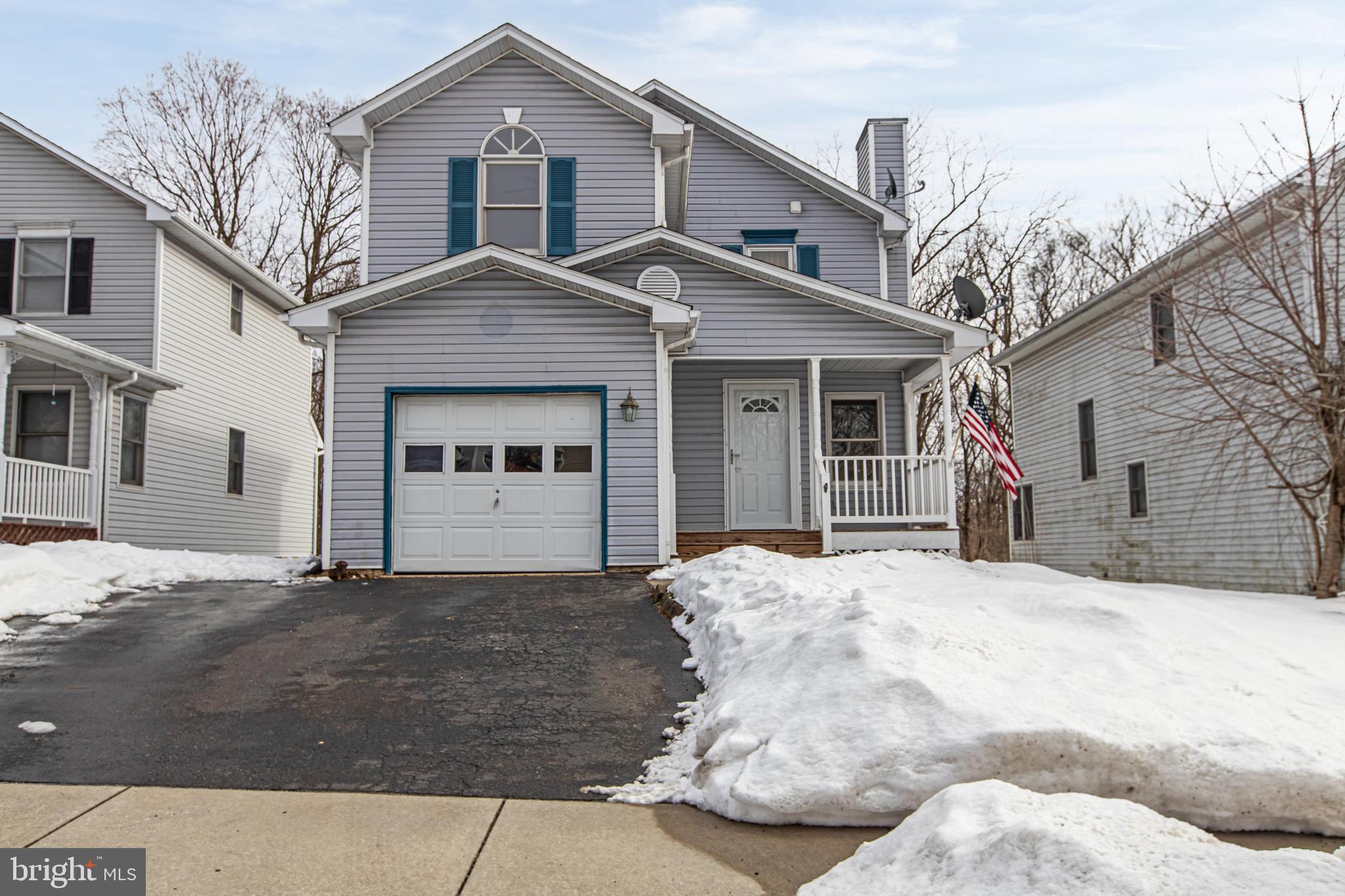 UPLAND VIL - Residential