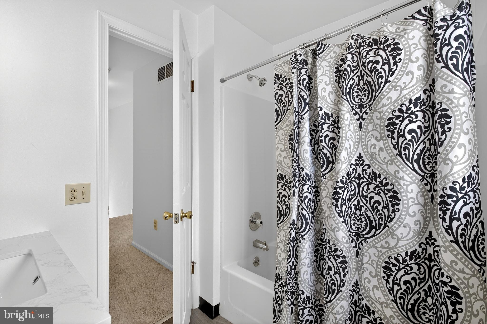 UPLAND VIL - Residential