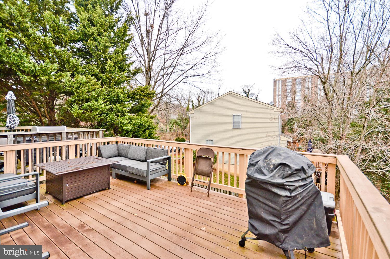 WOOD CREST - Residential